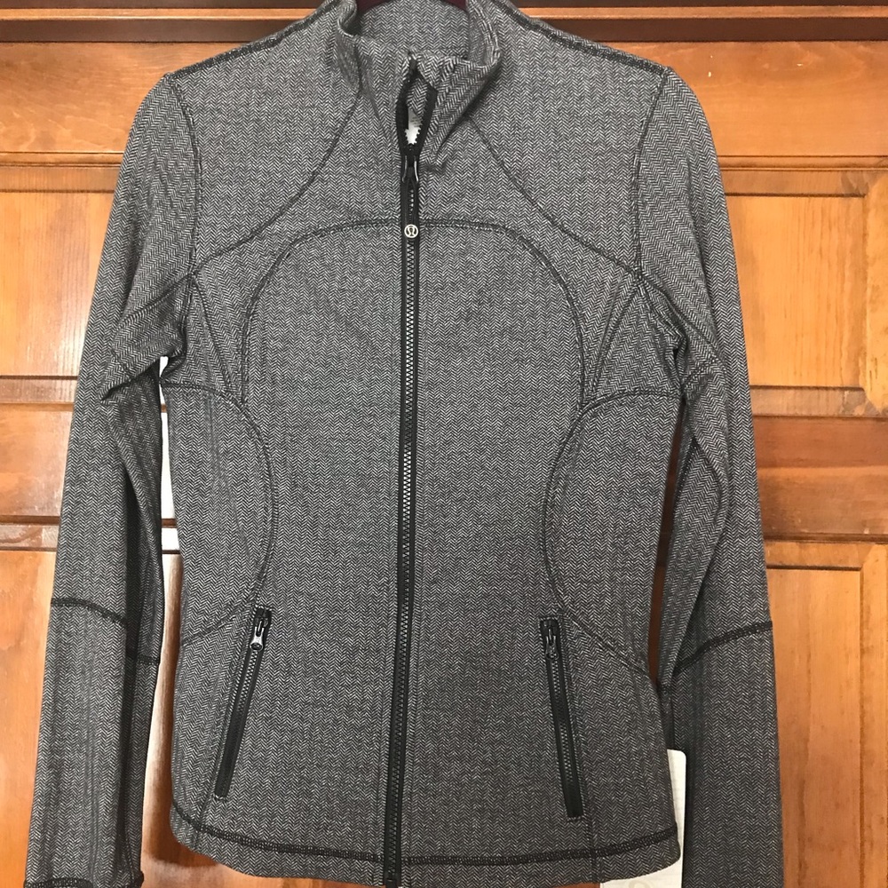 NEW Lululemon Forme jacket II size 10